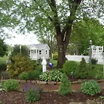 The Carriage House On Slope Hill